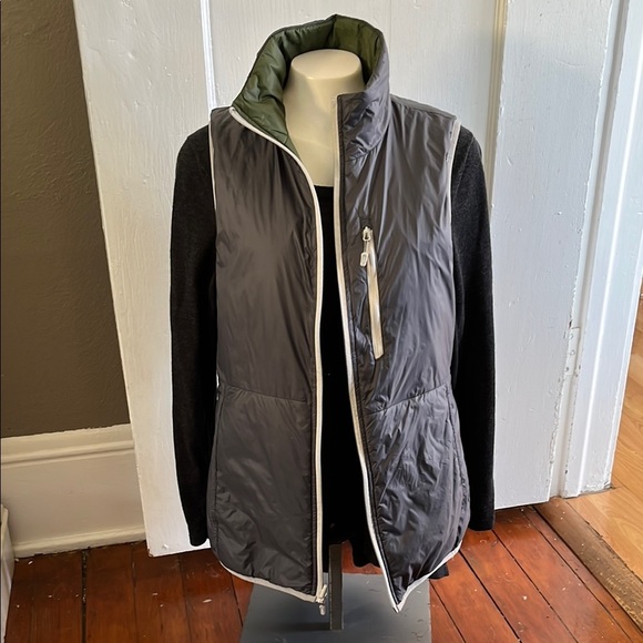 Hexa Custom Reversible Quilted Vest M Green Gray Water Repellent Outdoor Gorp - Picture 1 of 15
